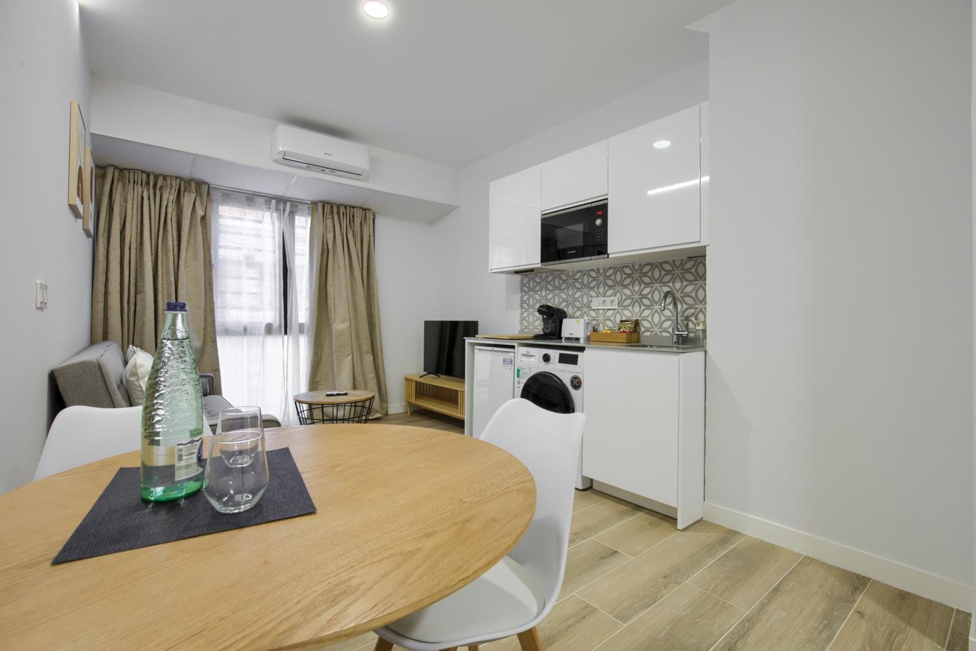 Ferienwohnung Dobo Madrid Numancia Exterior foto