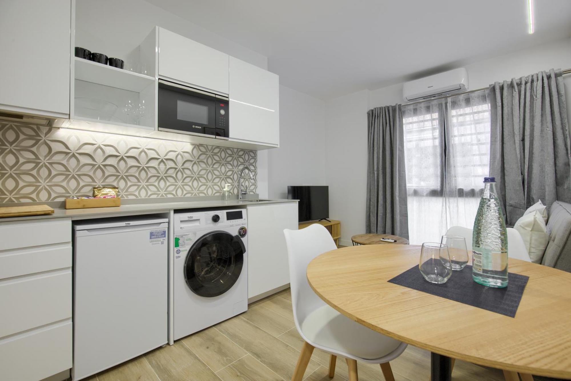 Ferienwohnung Dobo Madrid Numancia Exterior foto